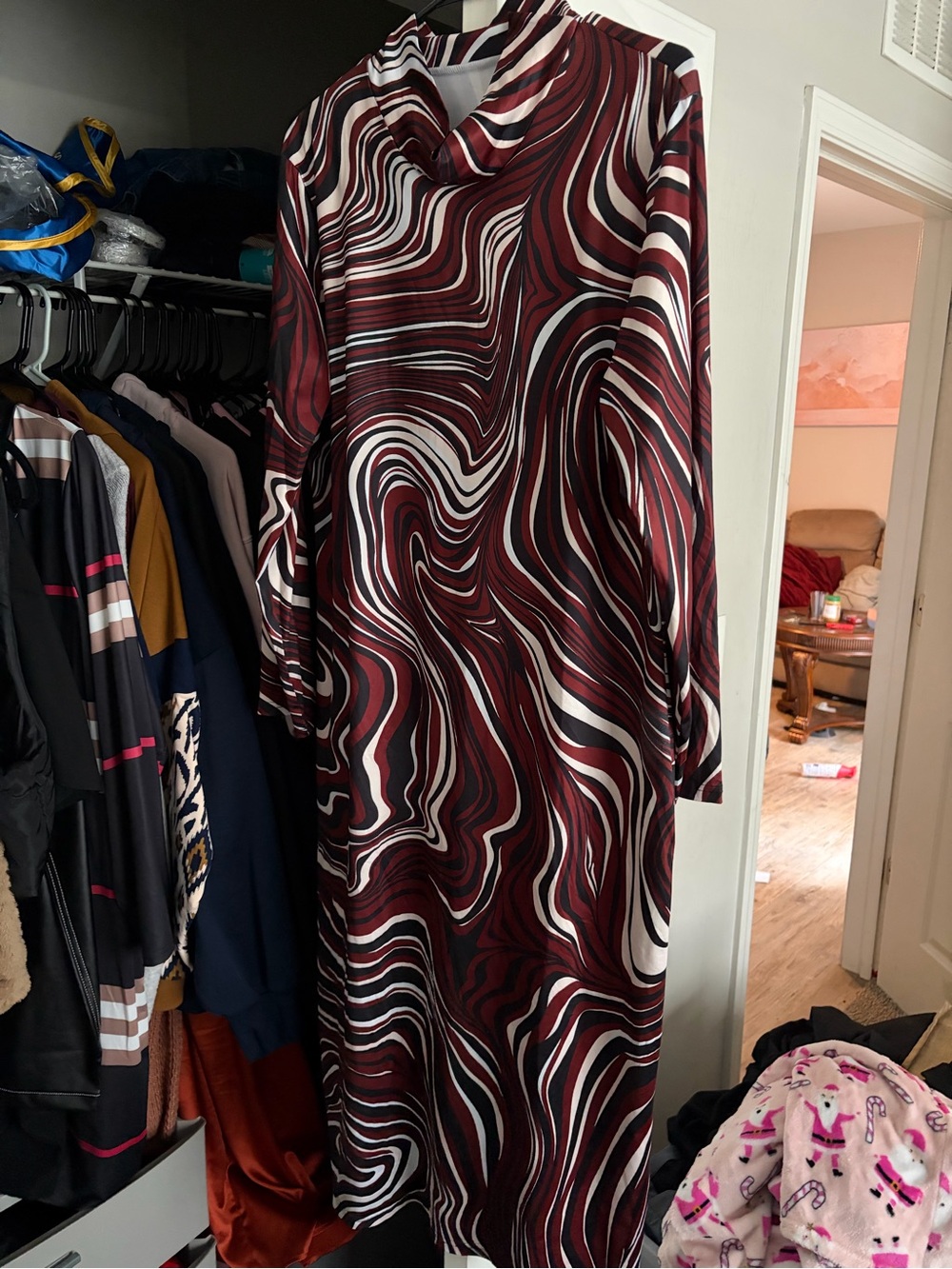 Elegant Maroon Swirl Long Sleeve Dress